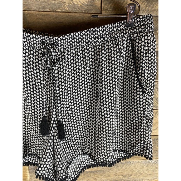 a.n.a. Womens Plus Sz XXL  Black & White Tiny Flowers Shorts Drawstring Waist - Picture 3 of 9